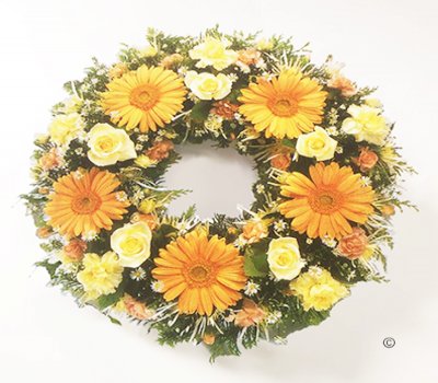 Peach and Cream Classic Wreath Code: JGFF570PCW | Local Delivery Or Collect From Shop Only