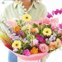 Superstar Mum Bouquet Code: MDCHT0600 | National delivery and local delivery or collect from shop