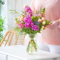 Summer flower vase Code: HVASEU1 | National delivery and local delivery or collect from shop