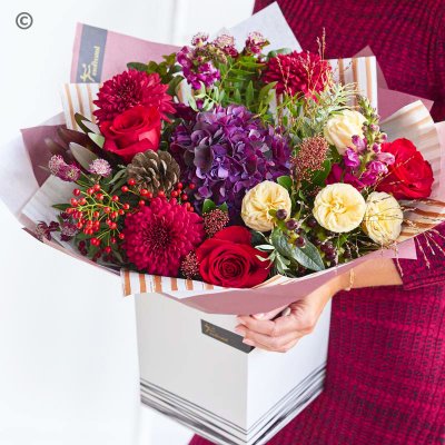 Majestic Classic Festive bouquet Code: XCHT0400 | National delivery and local delivery or collect from shop