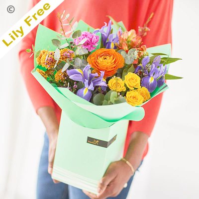 Bepoke Classic lily free spring petite gift box bouquet Code: SLFGBOXU1 | National delivery and local delivery or collect from shop