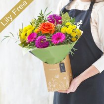 Summer lily free gift box bouquet Code: LFHGBOXU1 | National delivery and local delivery or collect from our shop