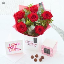 6 Red Rose Gift Set Interflora Code: VCGBRORBDL0100 | Local delivery or collect from our shop