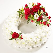 Traditional Red and White Bassed Wreath Code: JGFF190RWW | Local Delivery Or Collect From Shop Only